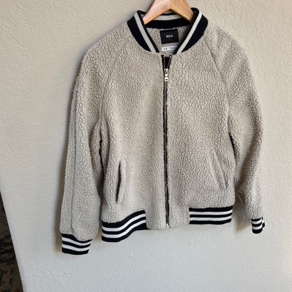 Urban Outfitter BDG Cream Sherpa Jacket with Striped Trim - Picture 3 of 5